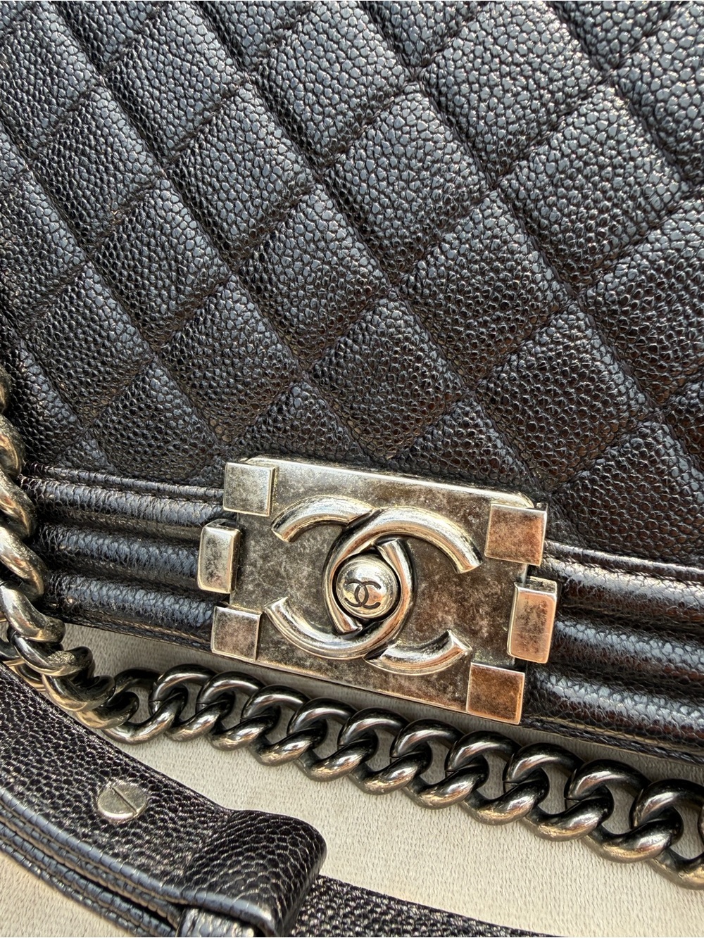 CHANEL Black Caviar Quilted Flap Boy Bag New Medium Aged Silver HW Luxury Chain - Picture 4 of 14